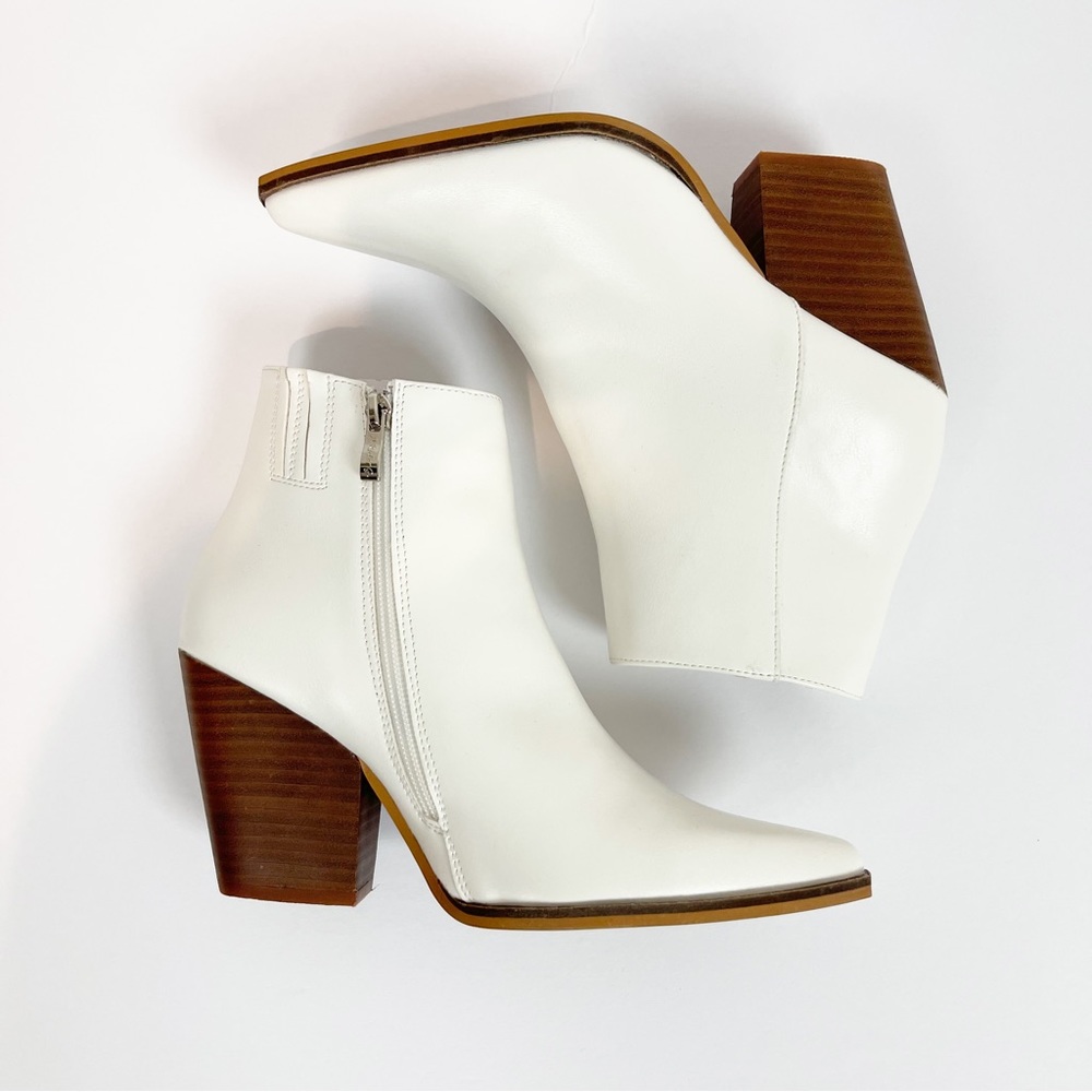 New ARIDER GIRL White Ankle Booties Size 8.5